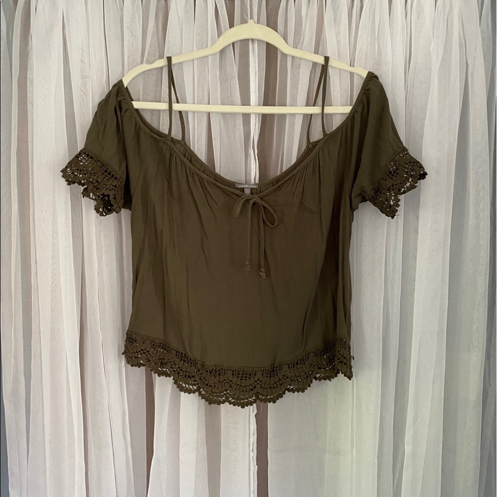 Cold Shoulder Crop Top